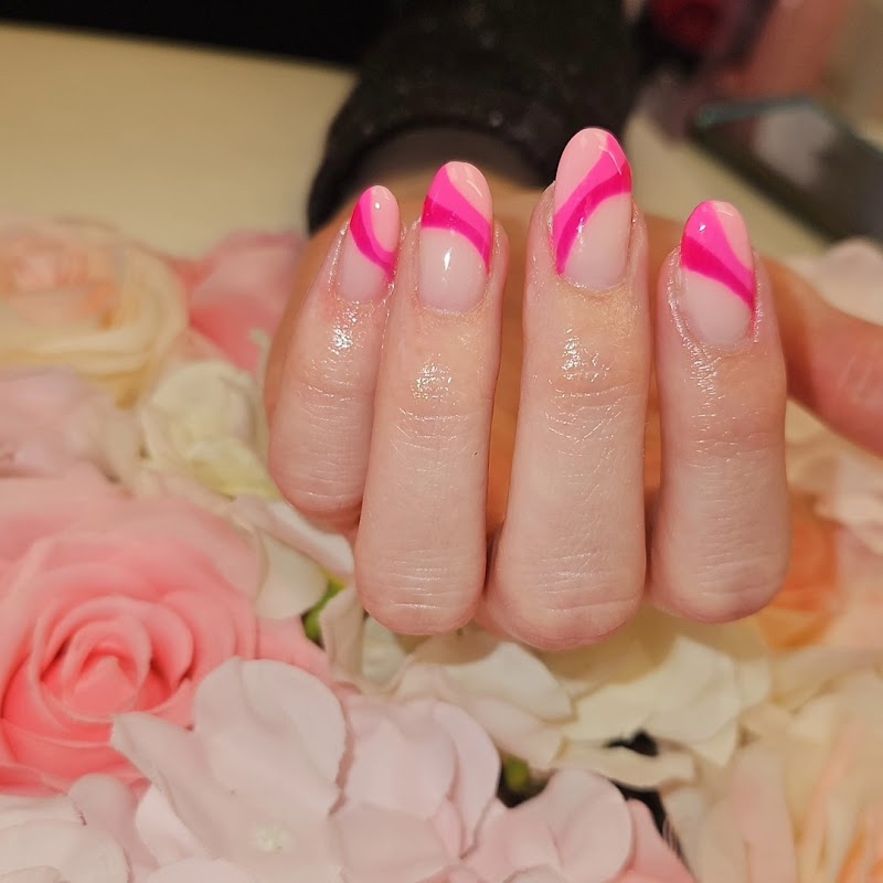 Dazzled by Diamond Private Nail Suite photo 4