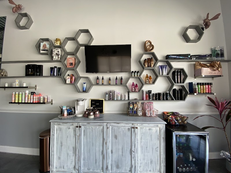 The Platinum House Salon photo 5