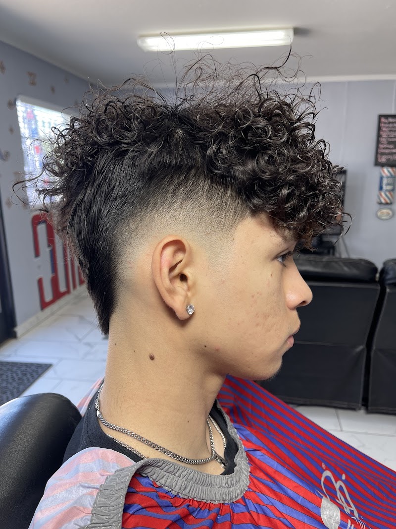 Essential Cuts photo 3