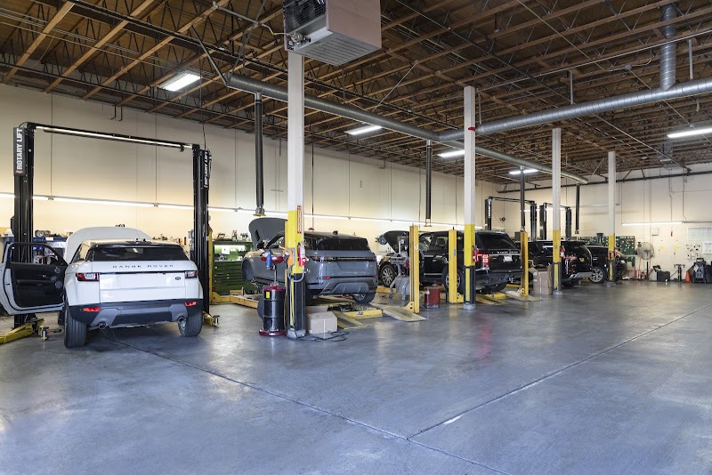 Land Rover Redwood City Service and Auto Parts photo 4