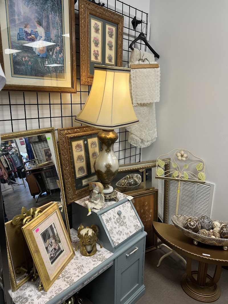 Lighthouse Ministries Thrift photo 5