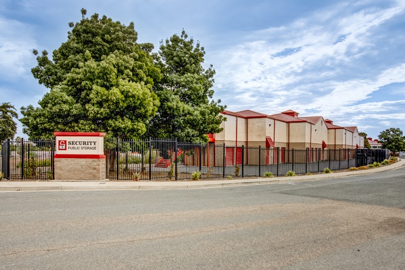Security Public Storage photo 2