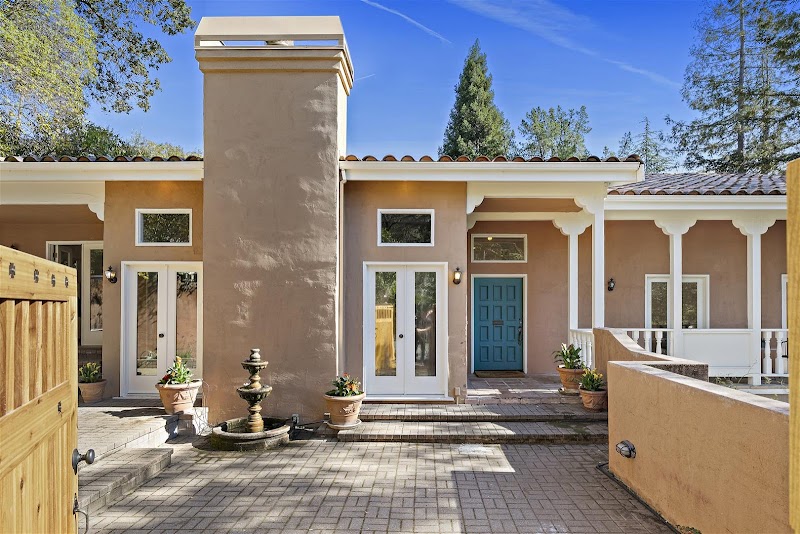 AG Realty photo 5