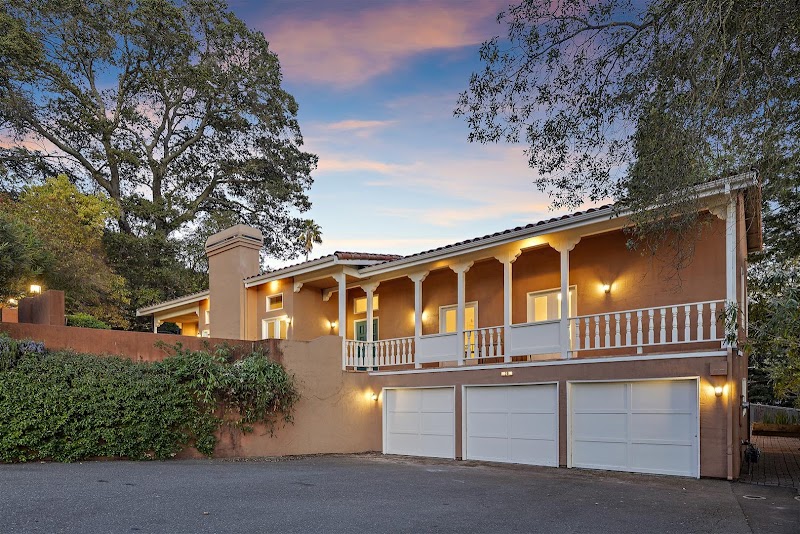 AG Realty photo 3