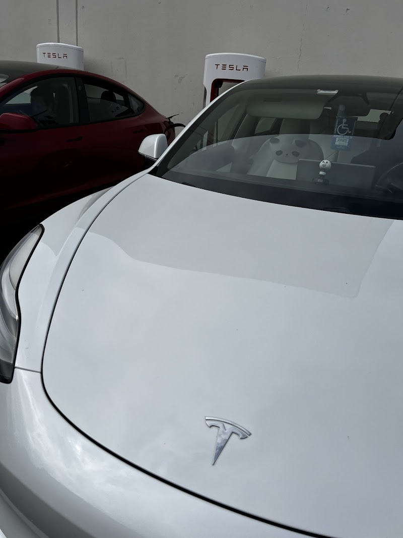 Tesla Supercharger photo 3