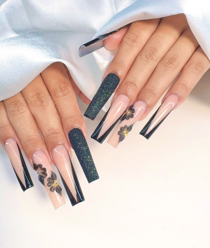 QUEEN NAILS & SPA photo 4