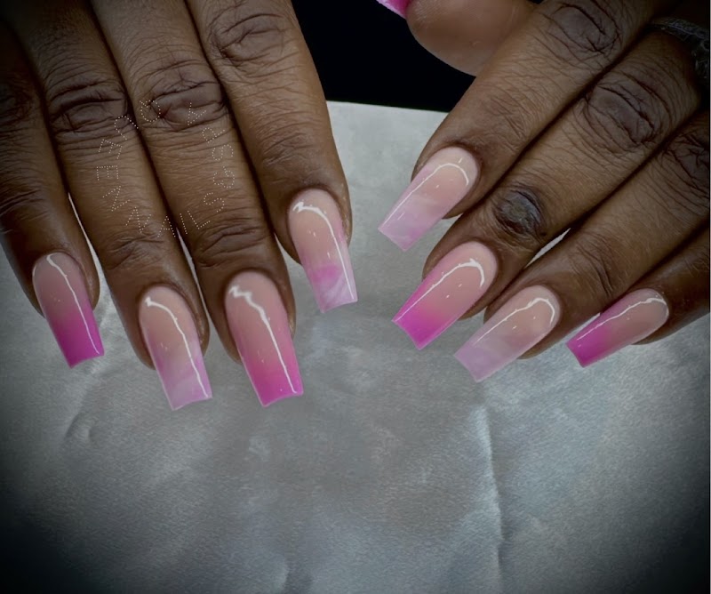 QUEEN NAILS & SPA photo 3
