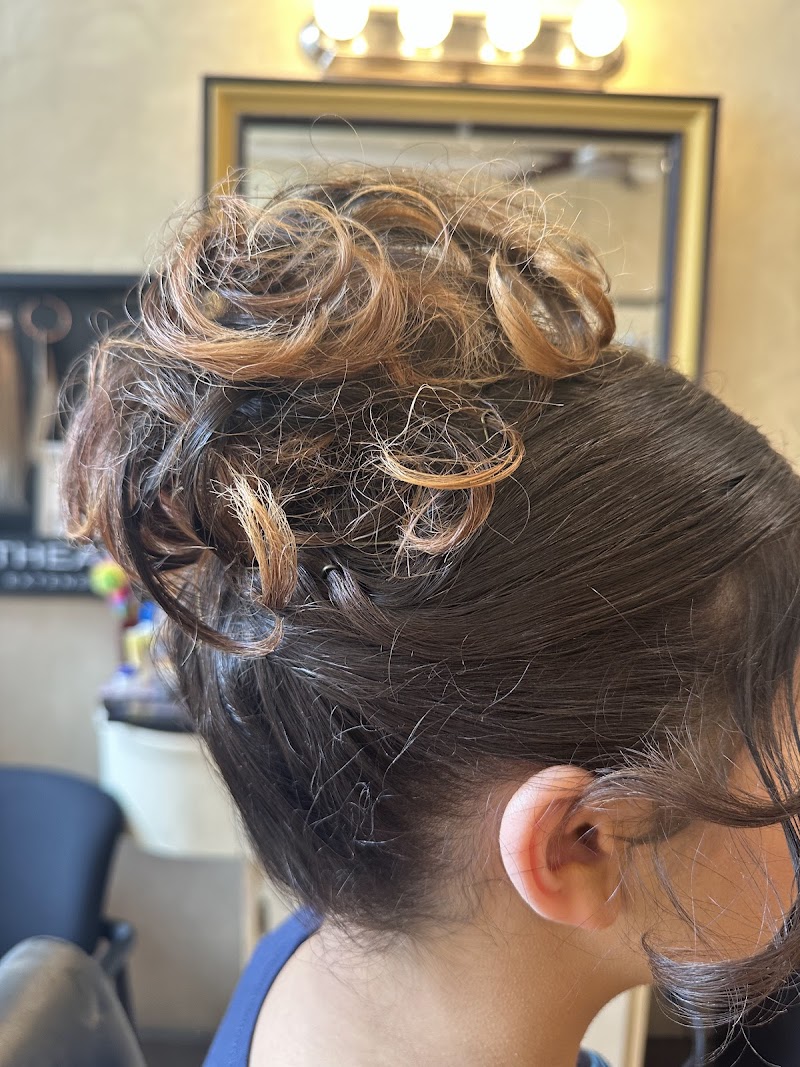 Abby Hair Style photo 5