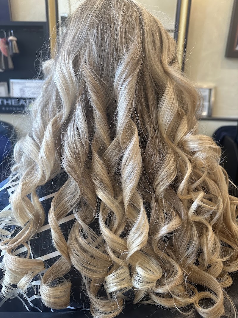 Abby Hair Style photo 4