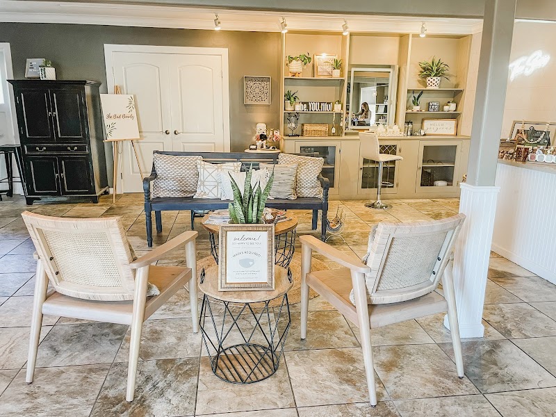 Sasee Boutique & Salon photo 2