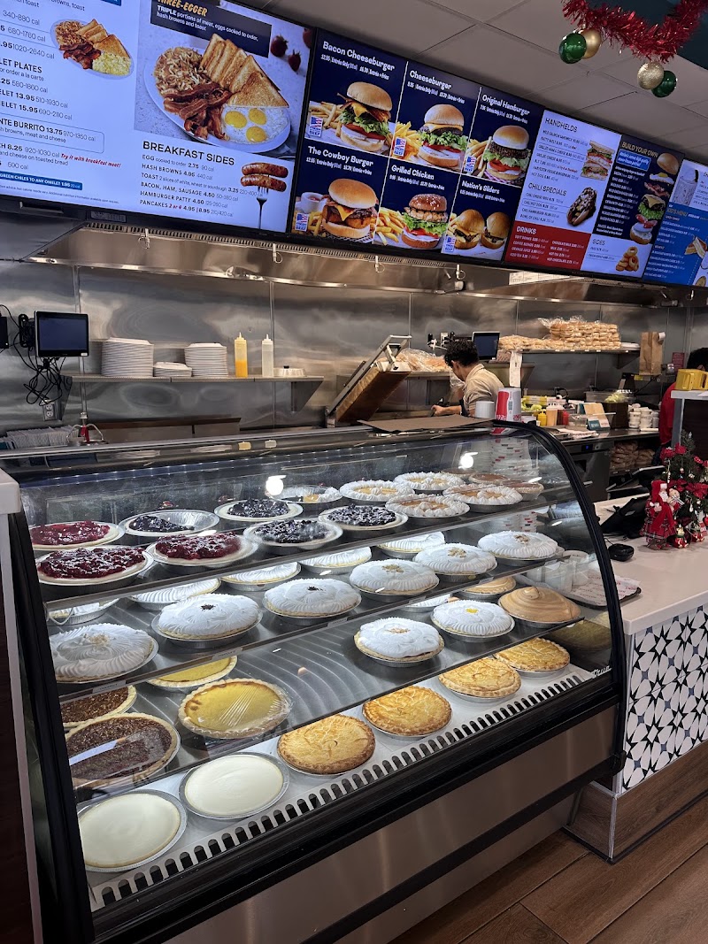 Nation's Giant Hamburgers & Great Pies photo 3