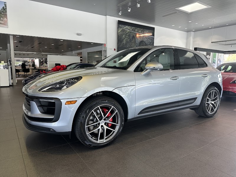 Porsche Marin photo 5