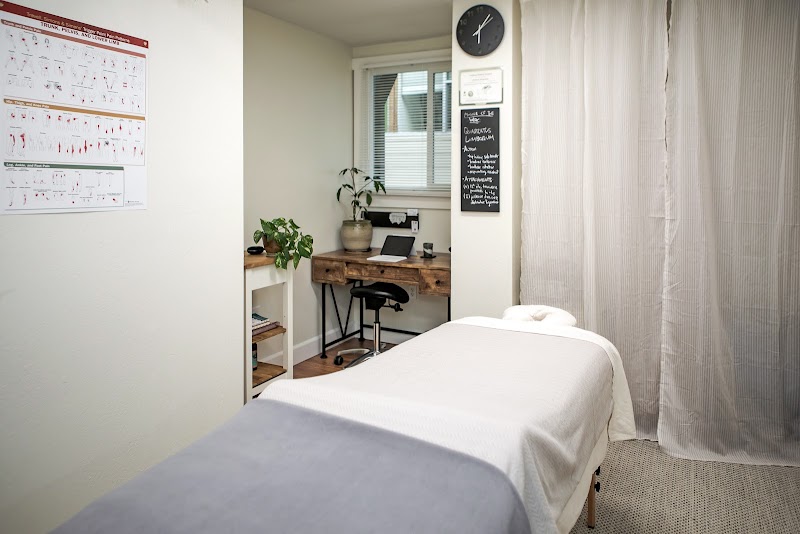 Forget Me Knot Massage photo 2
