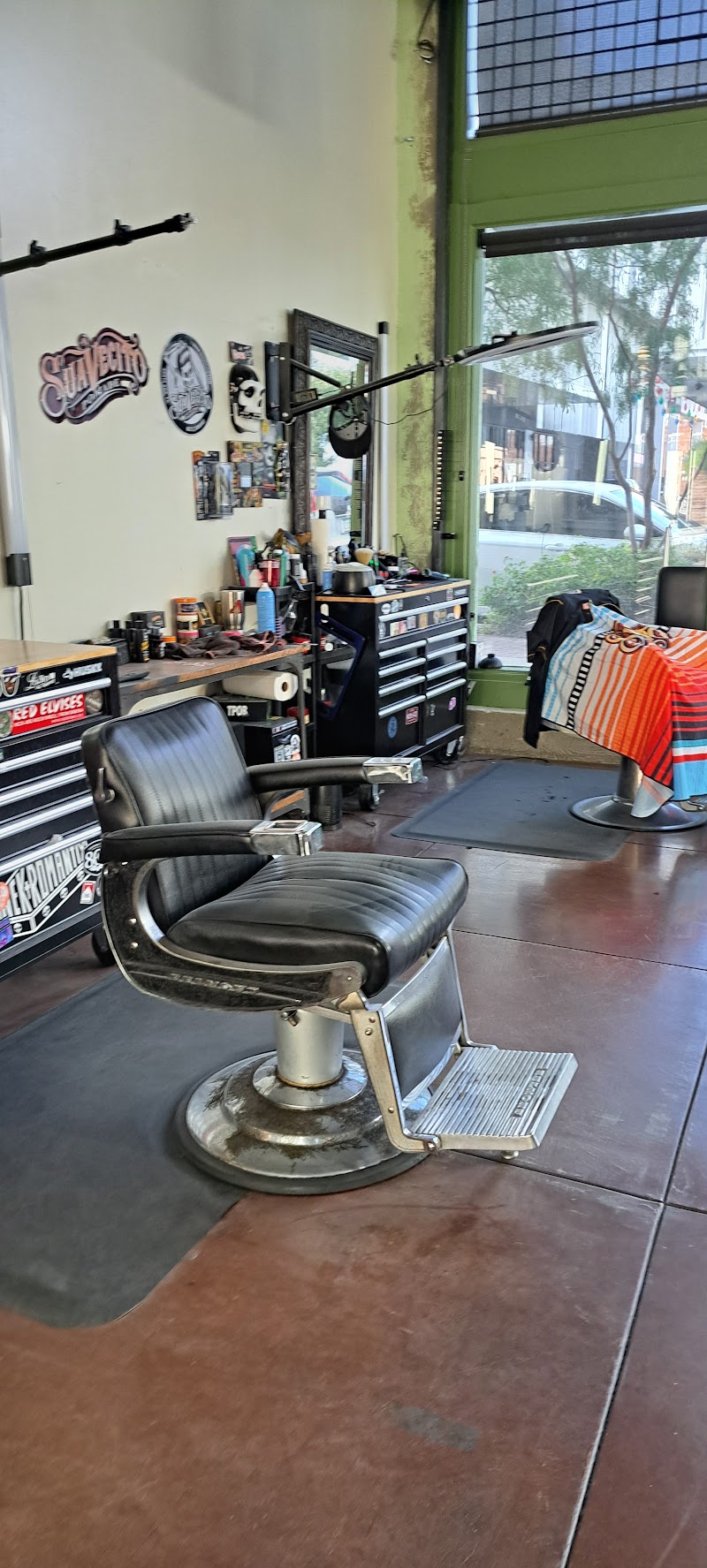 1972 Barber & Shave Parlor photo 4