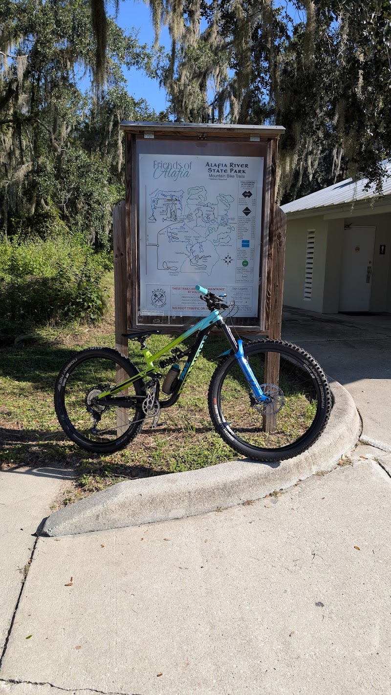 Alafia River State Park - Parking Lot photo 4