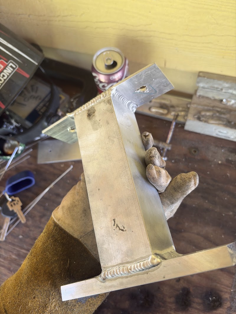 LOCAL WELDER 352 photo 4