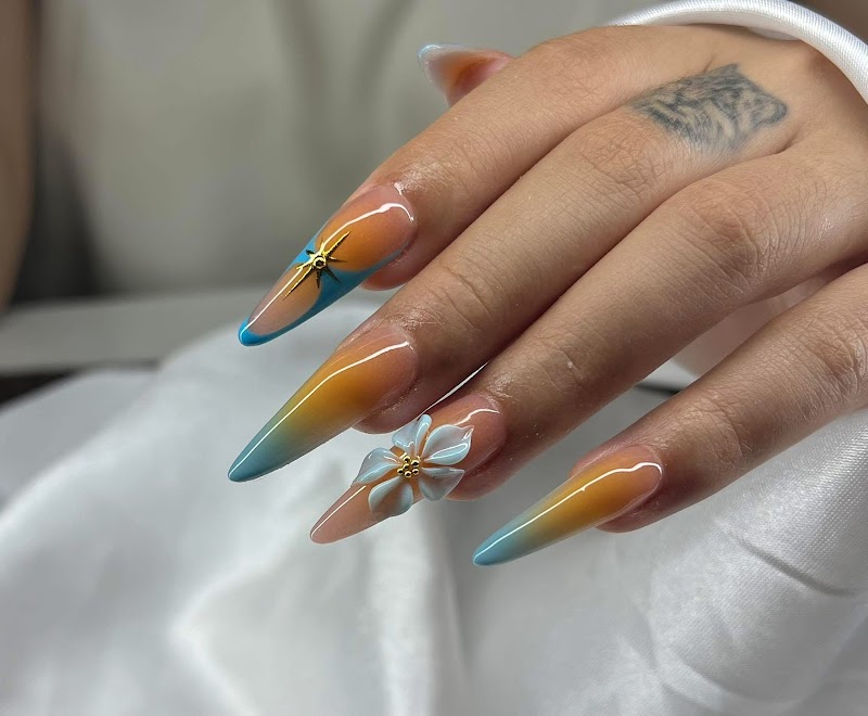 Essence of Nails photo 3