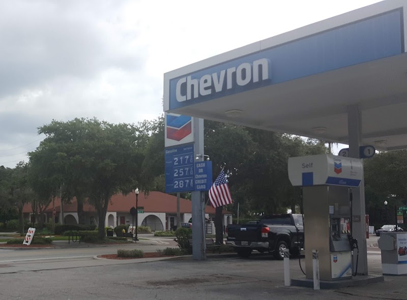 Safety Harbor Mobil Deli photo 5