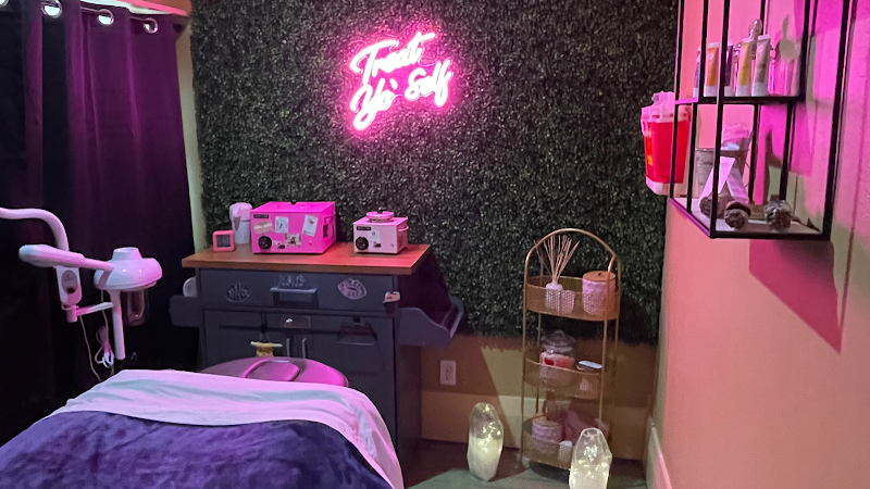 Photo of The dollhouse beauty bar