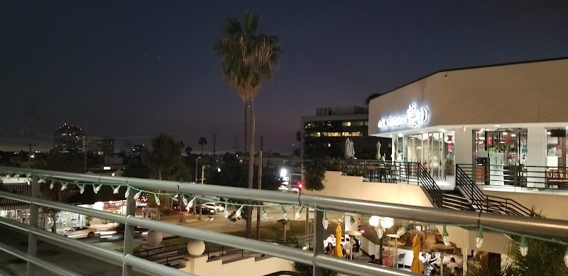 Brentwood Gardens Plaza photo 5