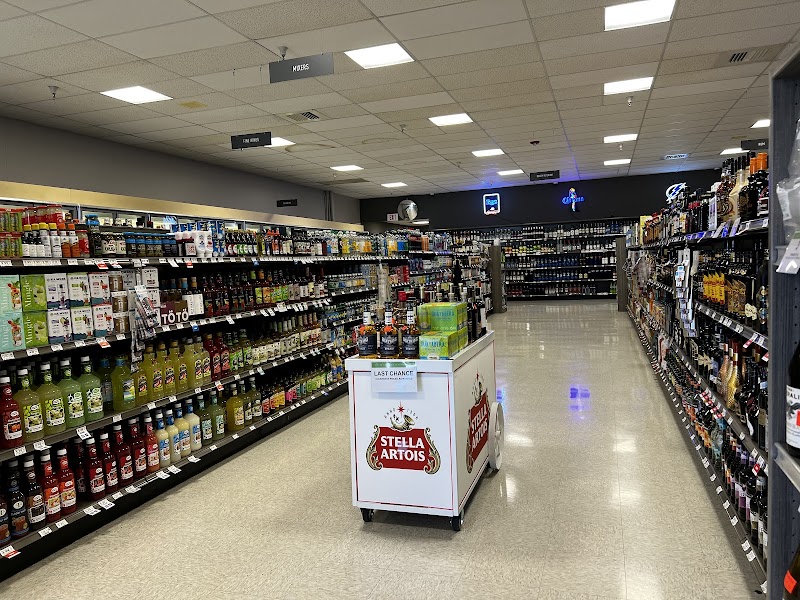 Photo of Publix Liquors at Riviere Plaza