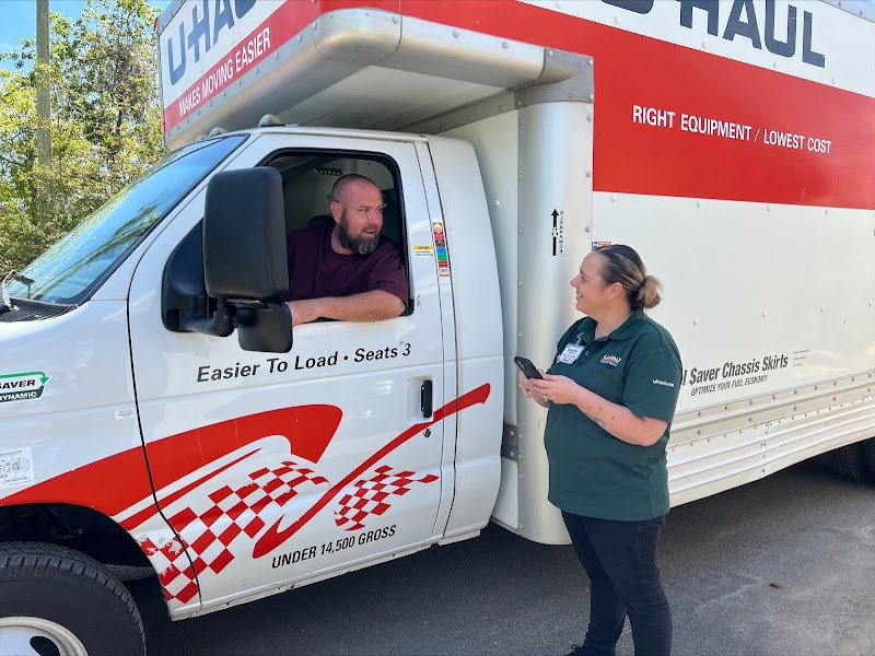 Truck Rental at U-Haul photo 3