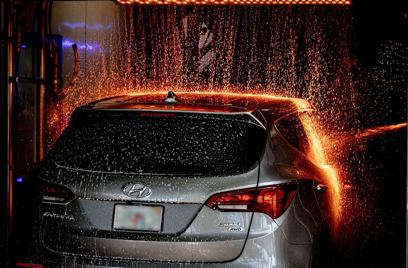 In & Out Car Wash photo 2