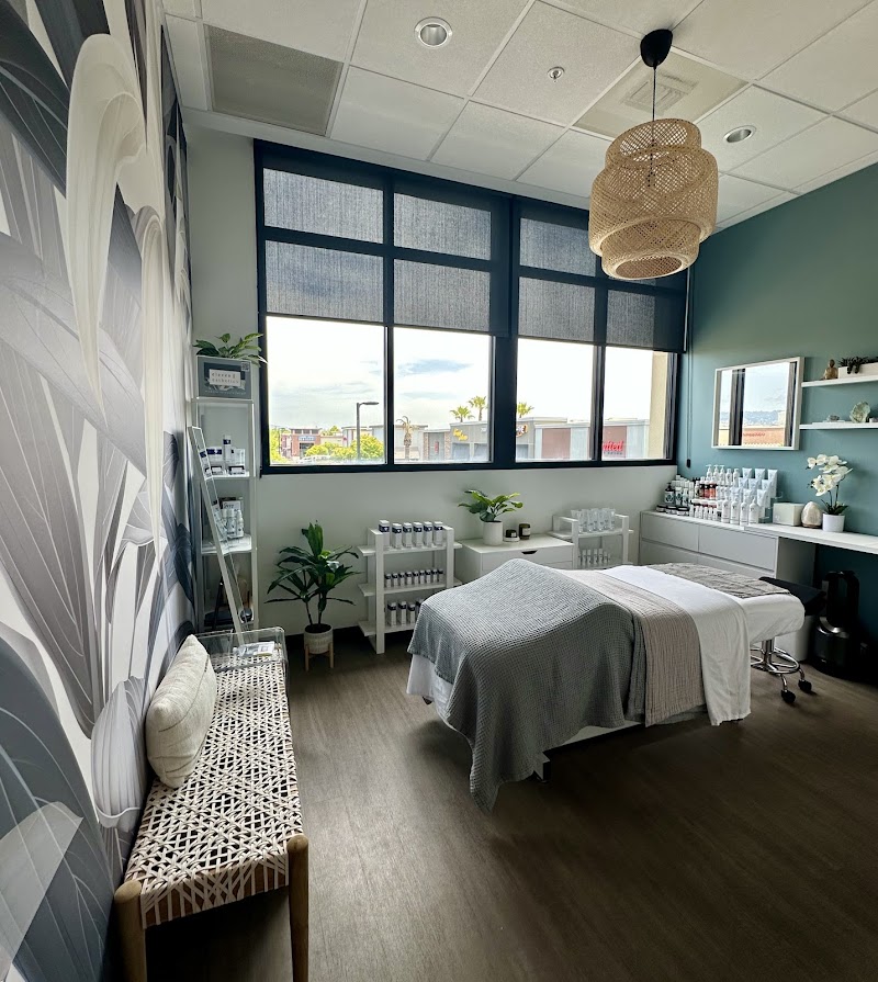 Photo of eleven esthetics