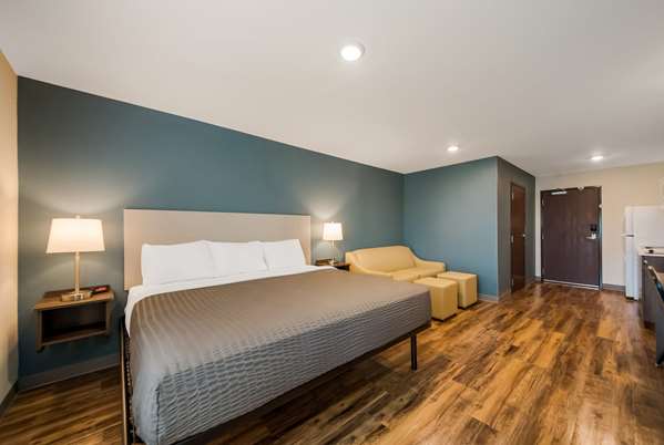 WoodSpring Suites Inverness photo 2