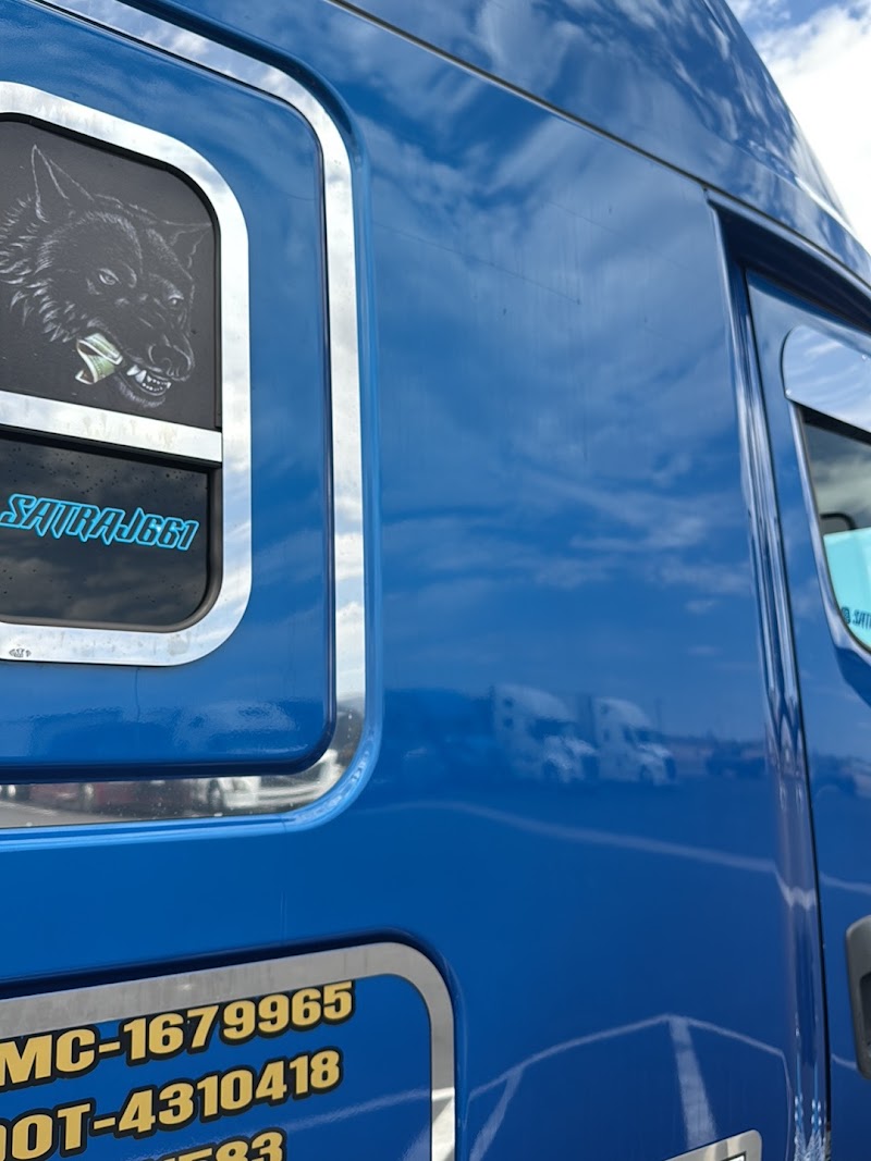 Truck Wash at Love's Travel Stops photo 4
