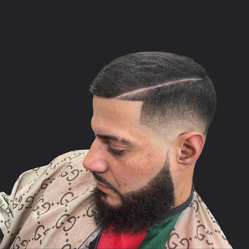Vic Blendz Barbershop photo 4