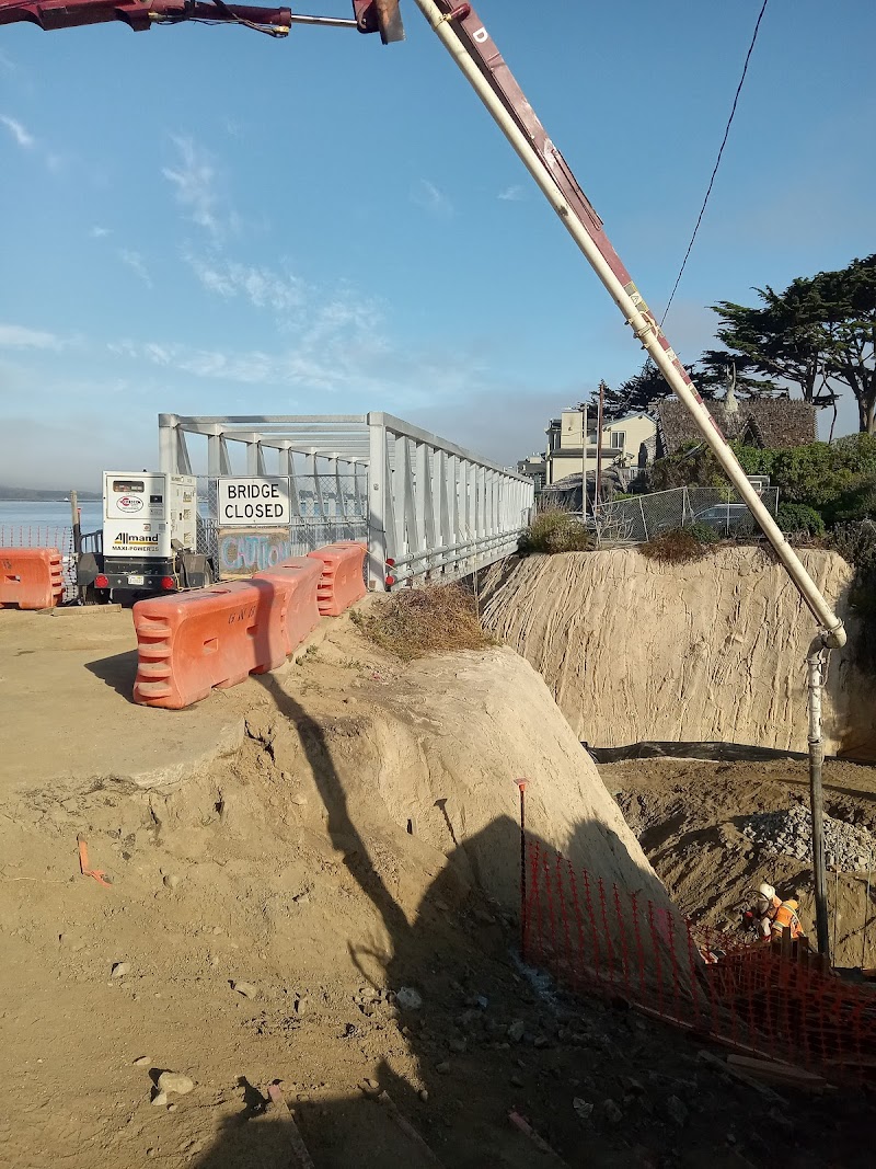 Mirada Foot Bridge photo 5