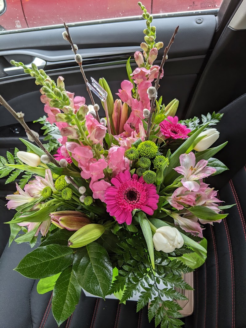 Holwerda Floral & Gifts photo 3