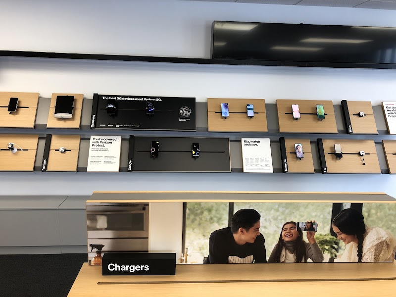 Verizon photo 3