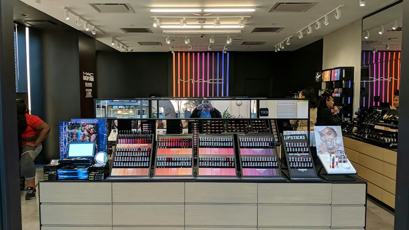 MAC Cosmetics photo 5