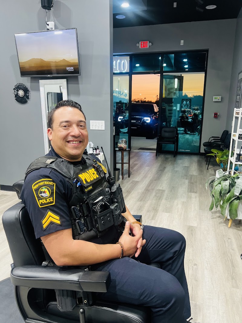 Sr 54 Cuts BarberShop photo 3