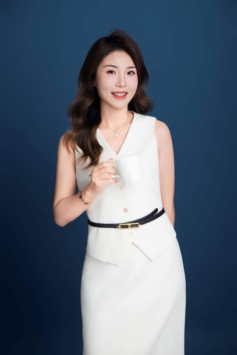 Keller Williams Luxury, Marie Wang, Real Estate Agent photo 3