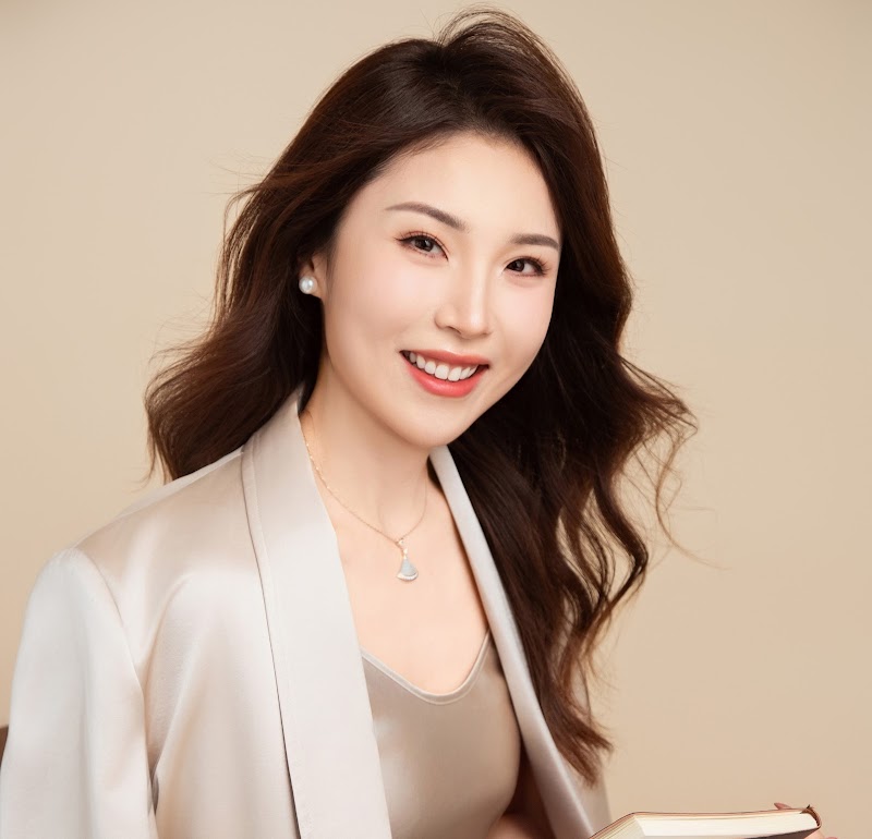 Keller Williams Luxury, Marie Wang, Real Estate Agent photo 4
