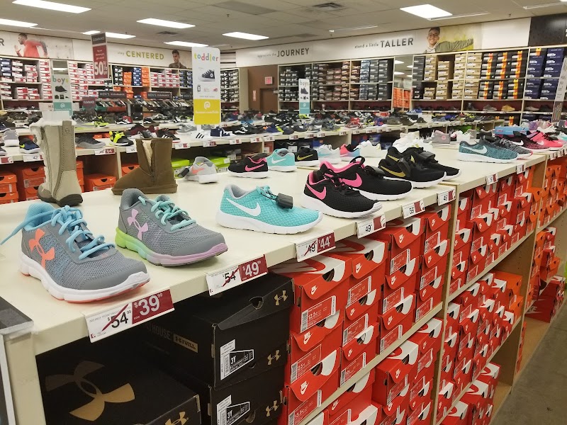 Famous Footwear Outlet photo 5