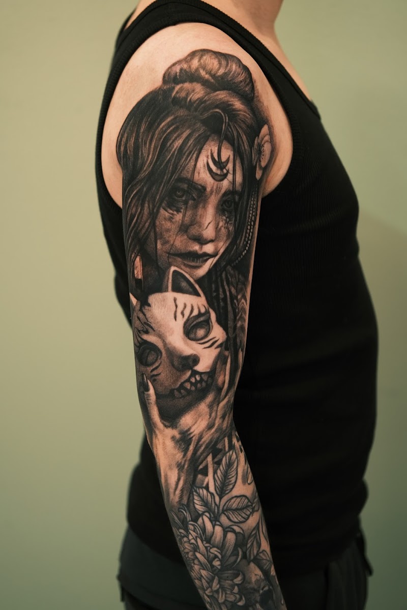 Sashatattooing Essential photo 2