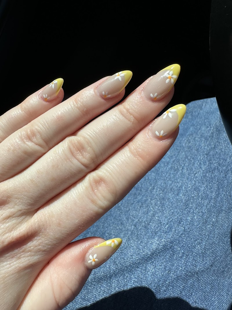Belle Nails and Spa photo 3