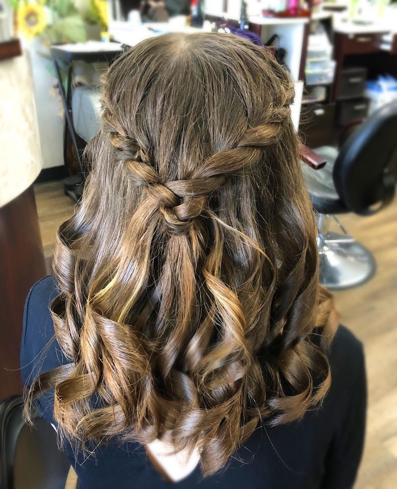 Mayfair Hair & Nail Salon photo 2