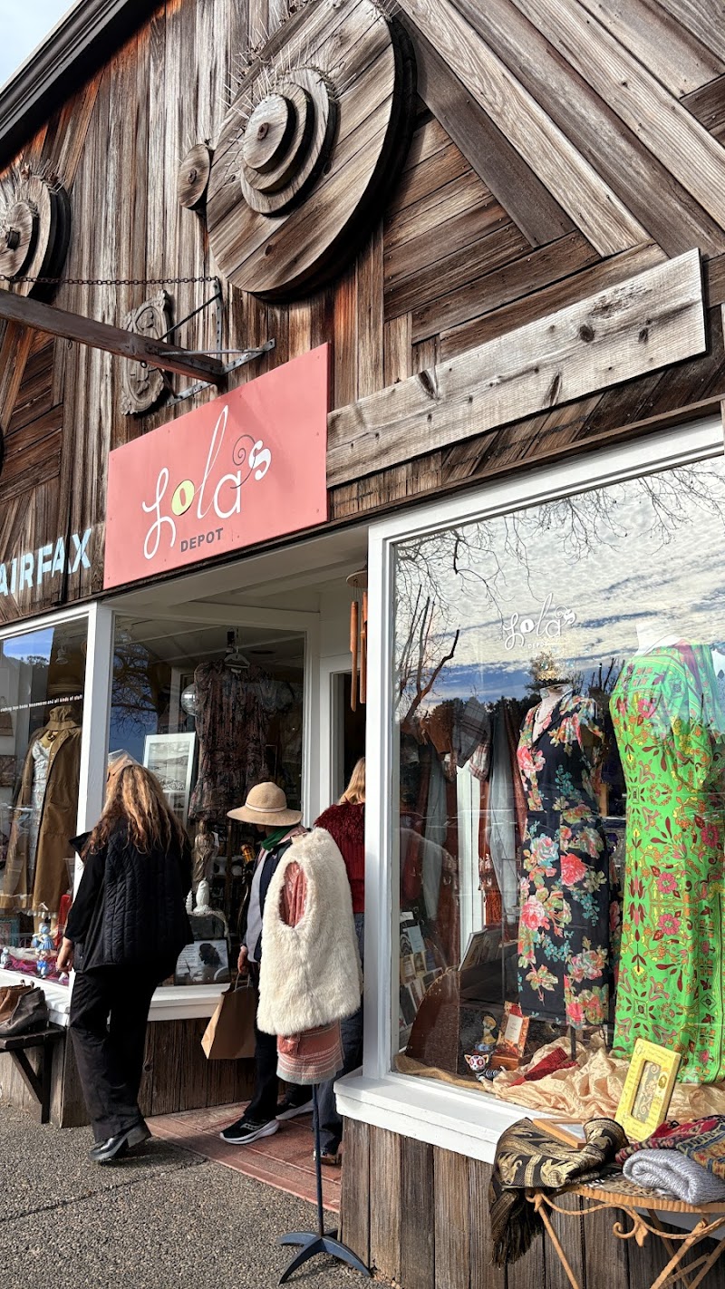 Lola's Depot photo 5
