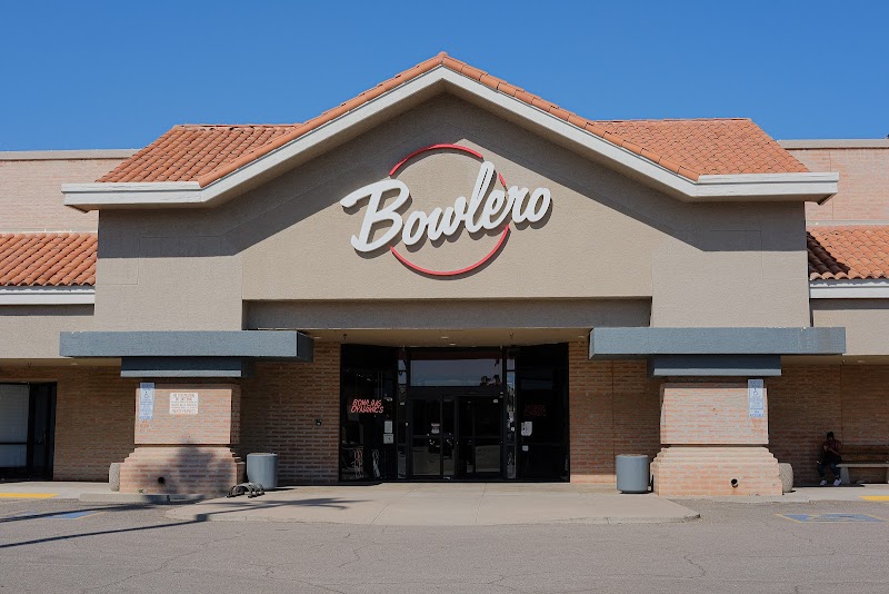 Bowlero Kyrene photo 3