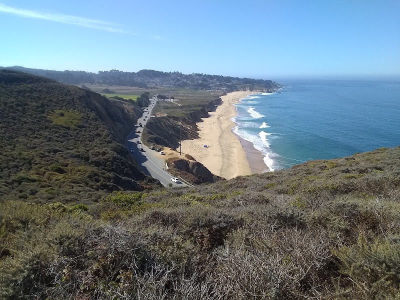 Gray Whale Cove Trail Parking Lot photo 3