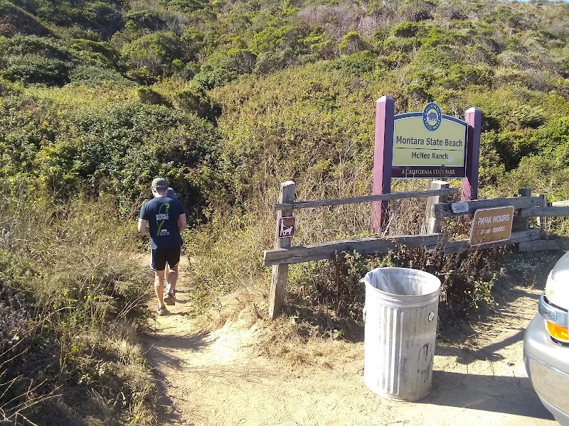 Gray Whale Cove Trail Parking Lot photo 5