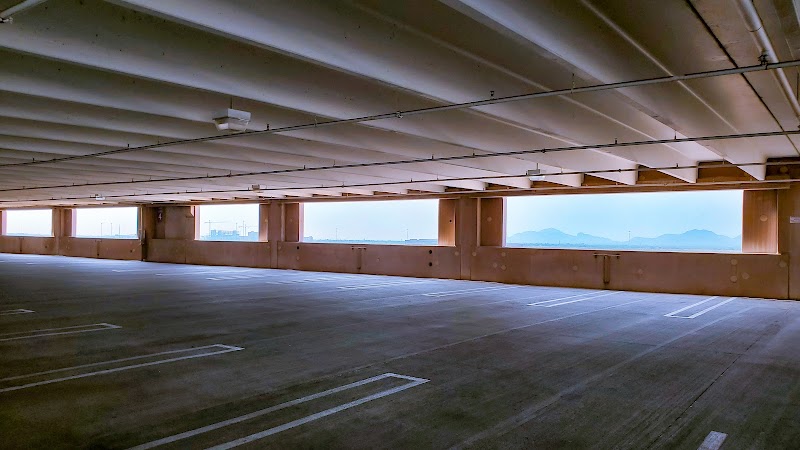 Photo of Parking Garage