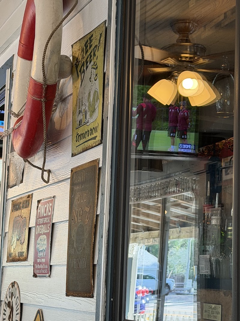 Molly Goodhead's Raw Bar & Restaurant photo 5