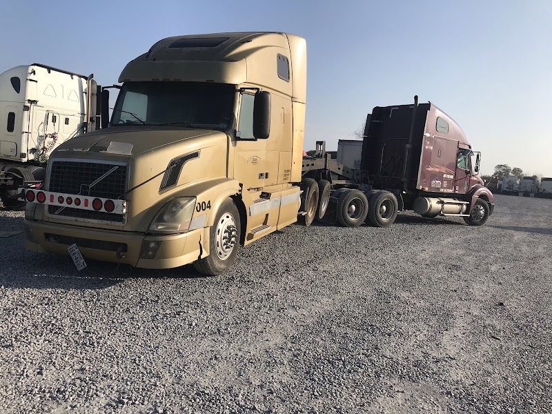 Alamo Truck Sales & Used Parts LLC photo 2