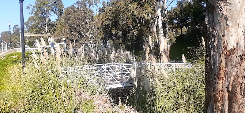 Refugio Lake photo 4